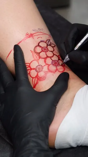 Full Circle Tattoo