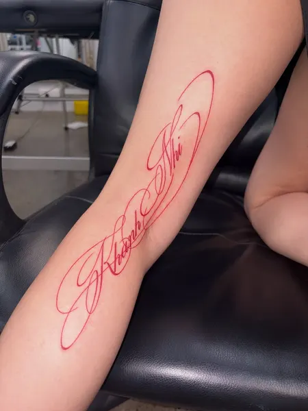 Lettering, 서명