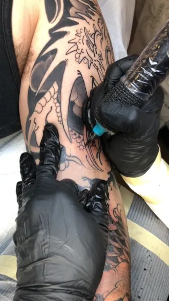 Full Circle Tattoo