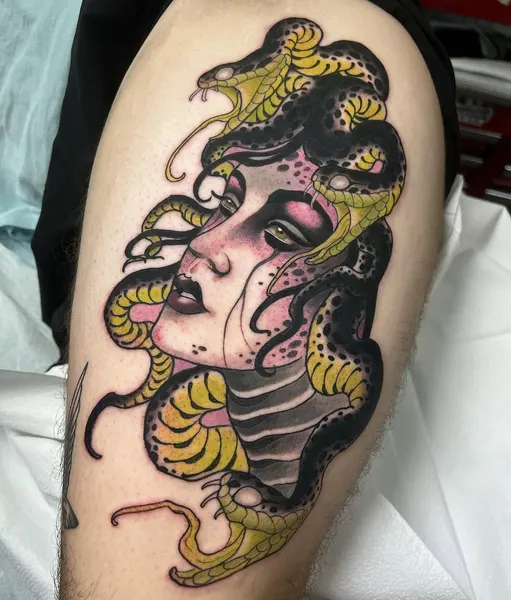 Dragon, 메두사