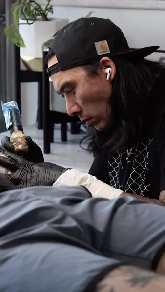 Full Circle Tattoo