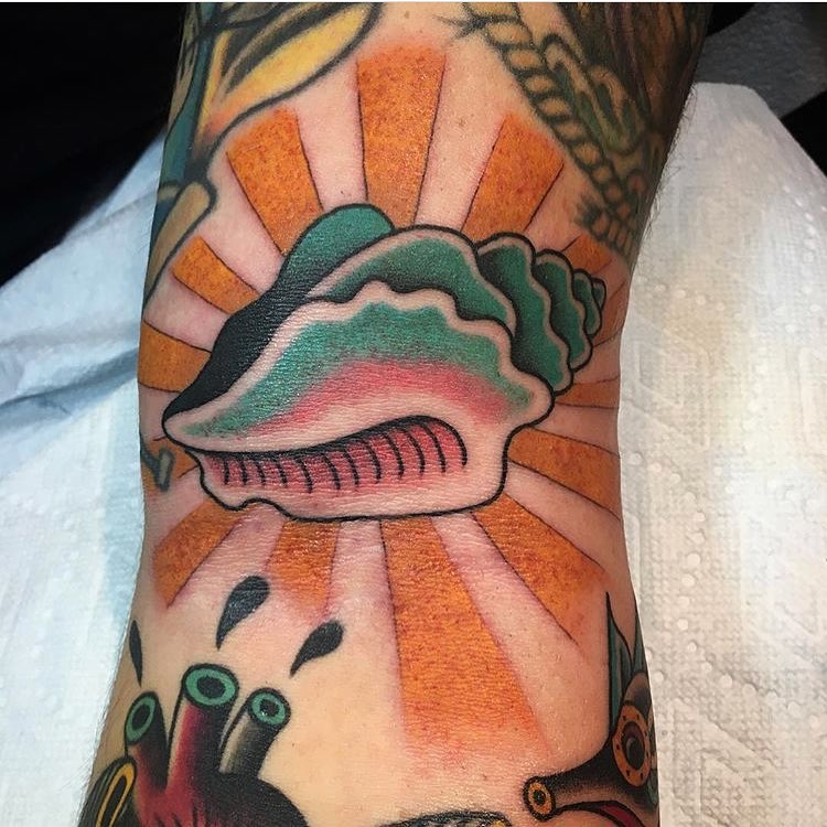 Full Circle Tattoo