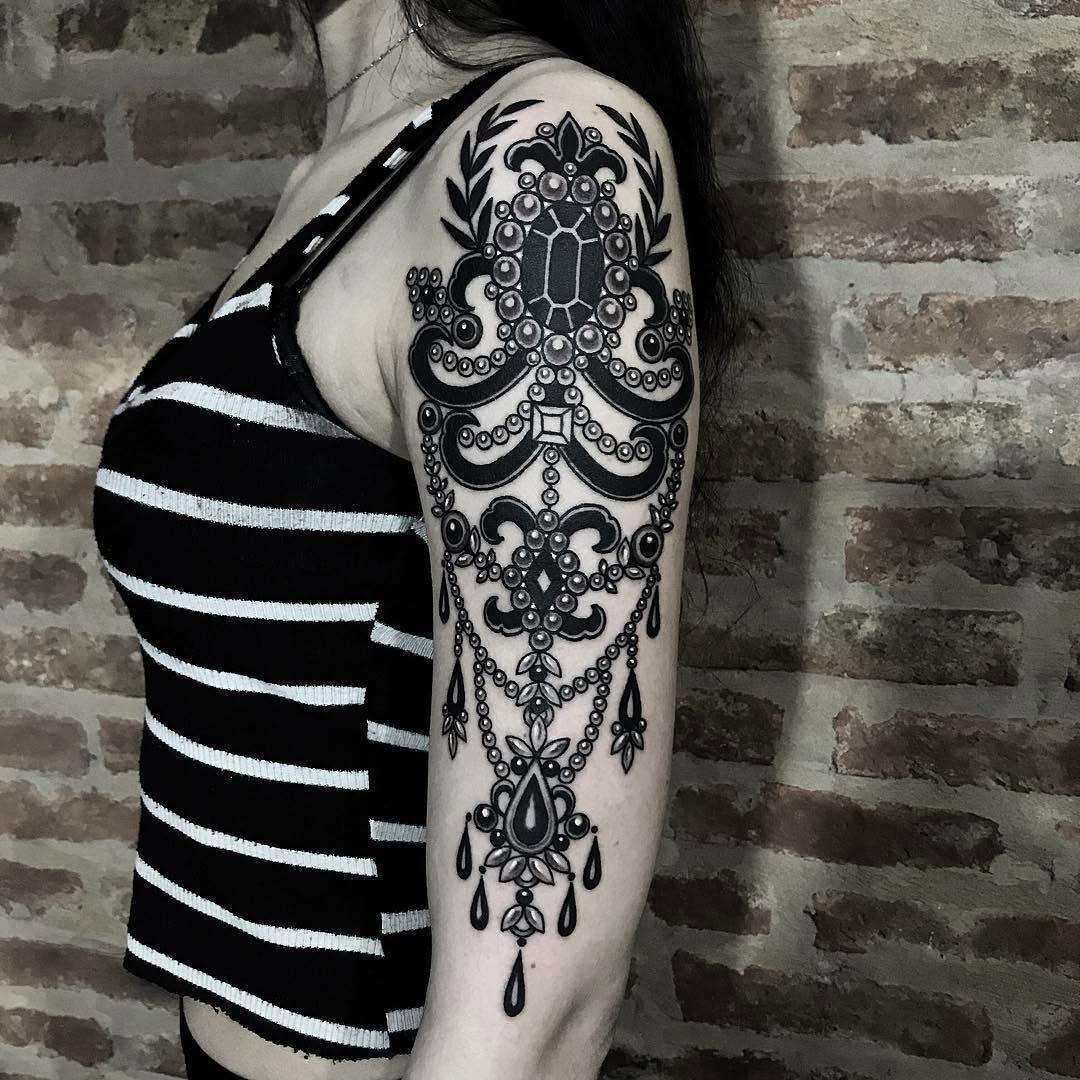 black_casket