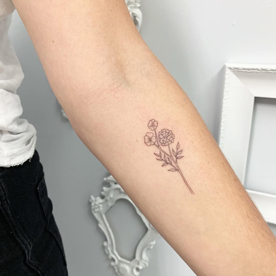 옴, Flower, 장식, 치유, 게이샤, 야생화, 티베트, 오리엔탈, 우키요에, 카네이션, 플래시 타투, 멘디, 뿌리, 서예, 한글, 한야, 그래픽, 노리개, 실루엣, 오너멘탈, 황소자리, 기념 타투