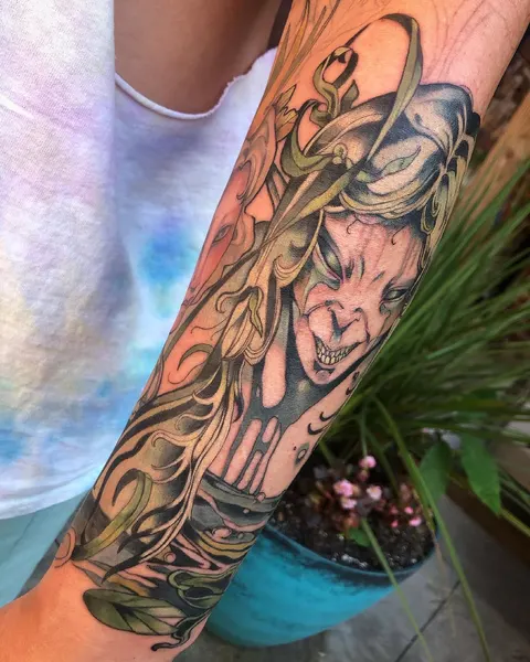 elliejoliv