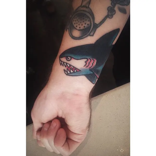 Full Circle Tattoo
