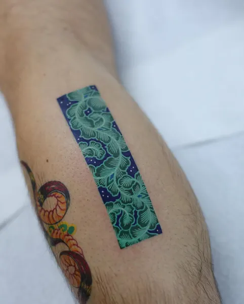 Dragon, 추상