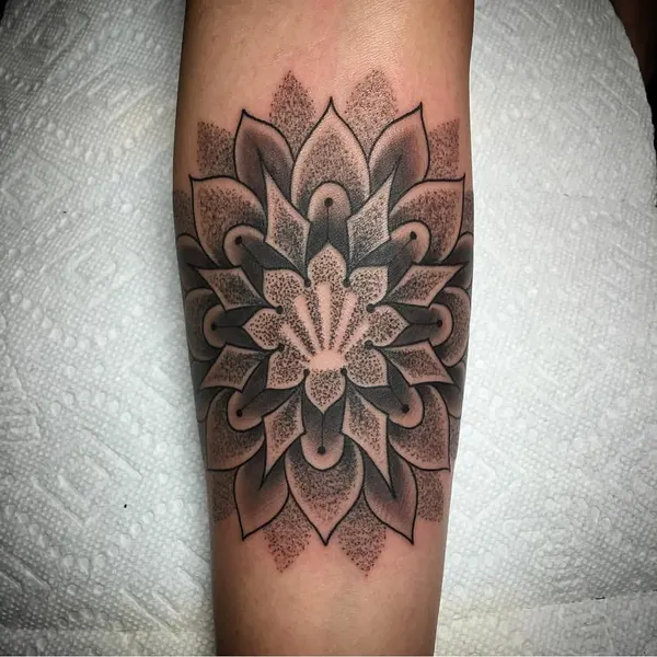 Full Circle Tattoo