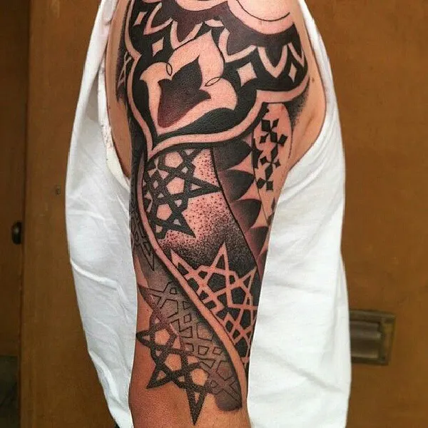 Full Circle Tattoo