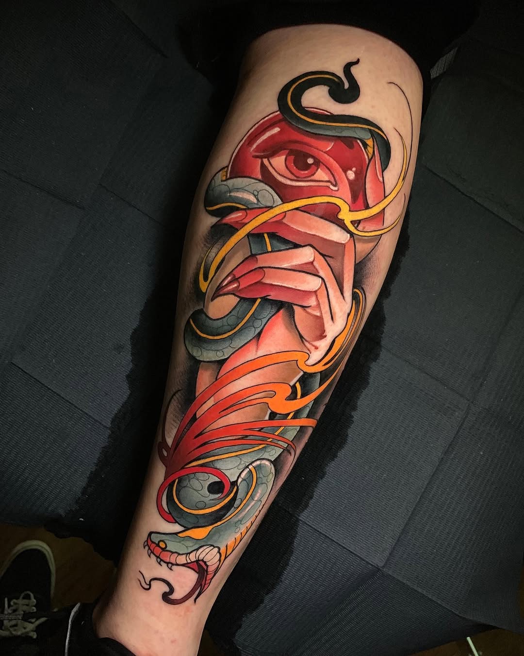 Dragon, 추상