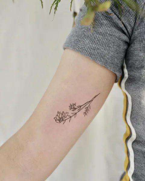 Flower, Lettering