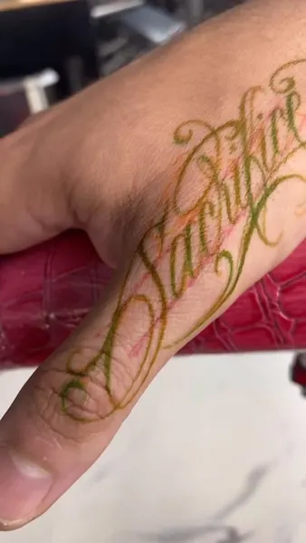 Lettering, 서명