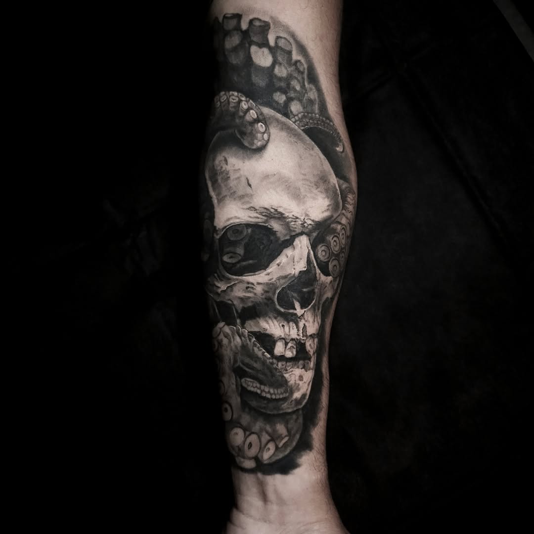 Ink and Dagger Tattoo