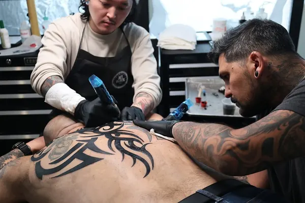 Full Circle Tattoo
