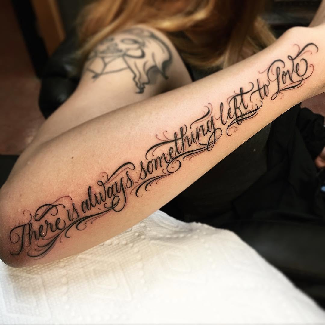 Lettering, 가사, 추모 문구, 고딕 레터링