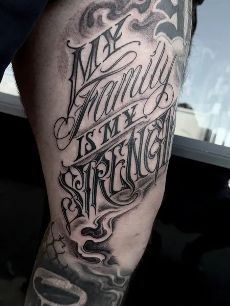 Lettering, 강인함, 가족 이름, 고딕 레터링, 올드 잉글리시, 가족 타투