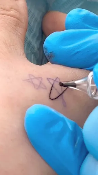tattooist_arar