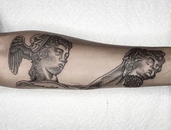 Full Circle Tattoo