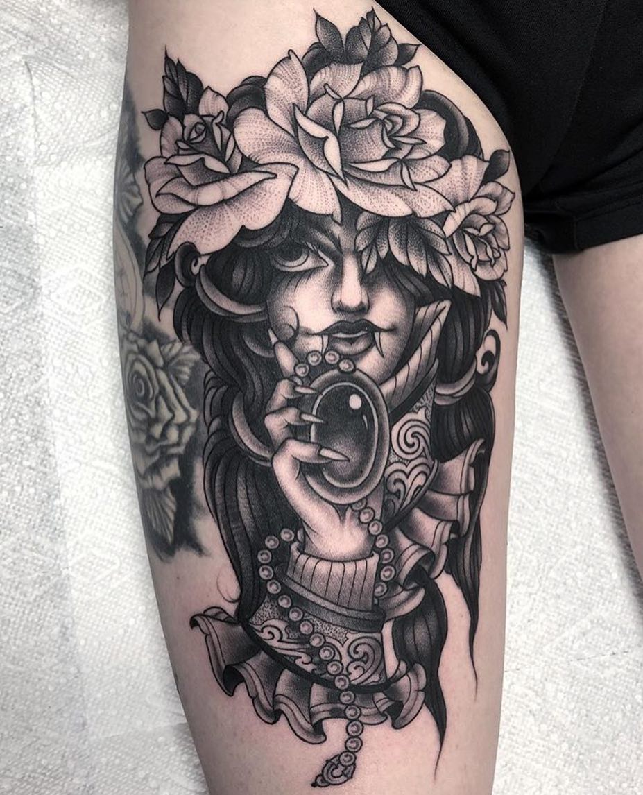 Full Circle Tattoo