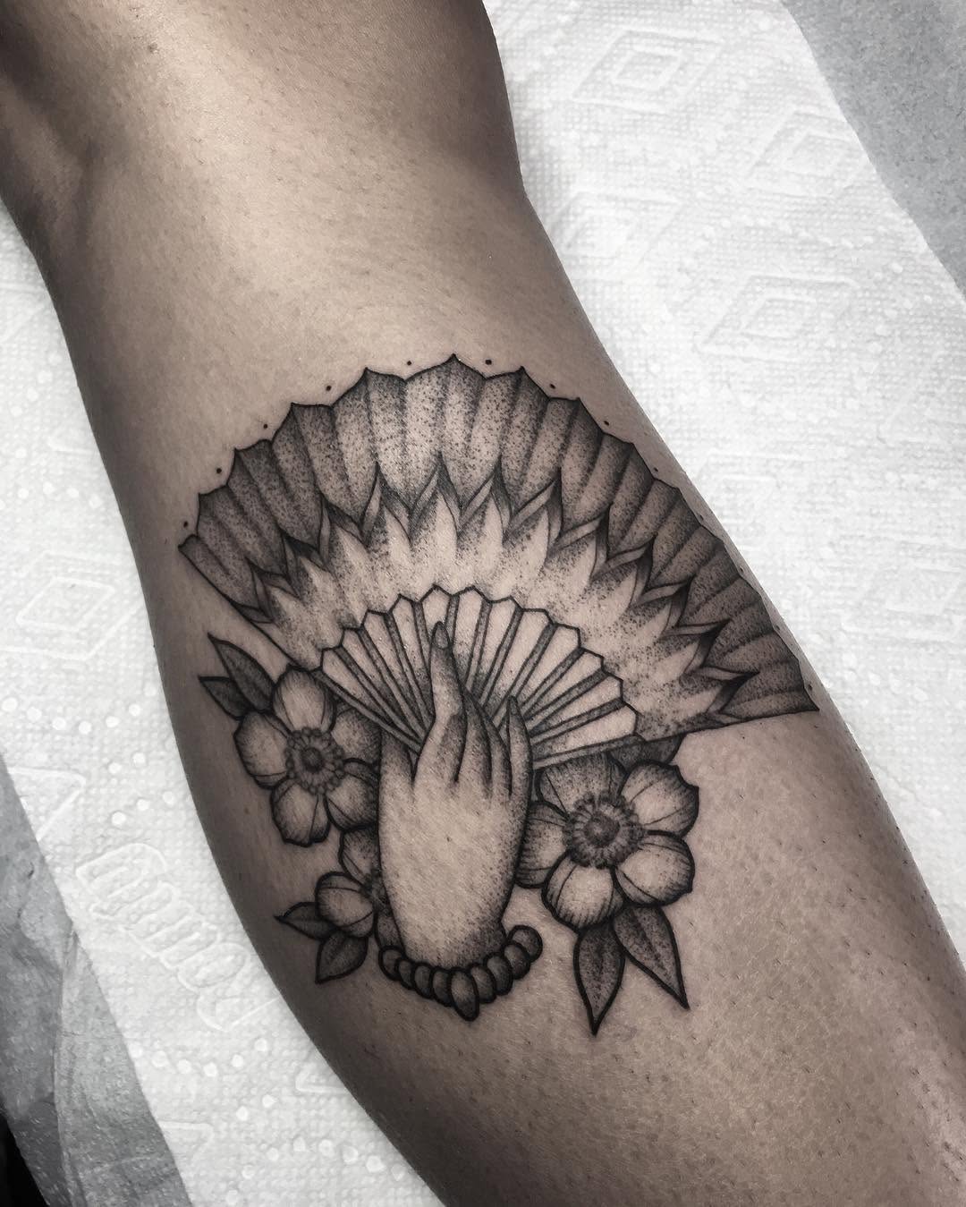 Full Circle Tattoo