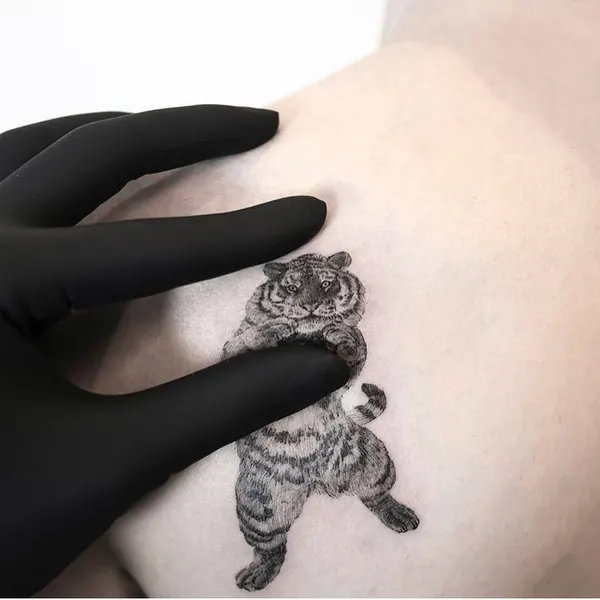 Tiger, 팬서, 발자국