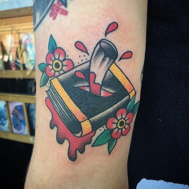 Full Circle Tattoo