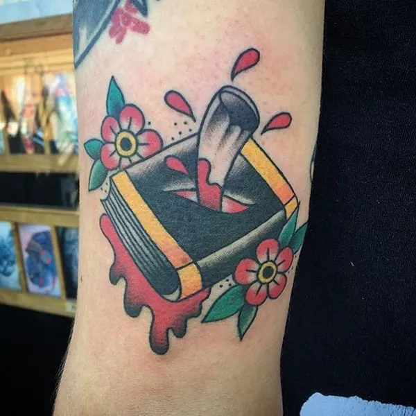 Full Circle Tattoo