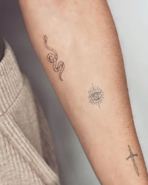 옴, Lettering, 레트로, 별자리, 우키요에, 황소자리, 기념 타투, 여권, 양자리, 쌍둥이자리, 우정 타투
