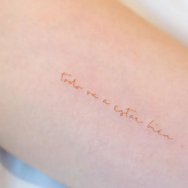 Mini, Lettering