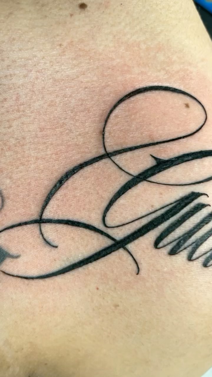 Lettering, 서명