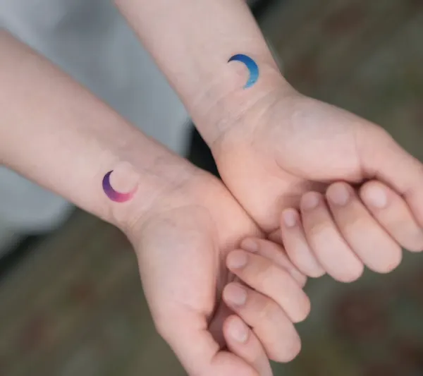 일식, 초승달