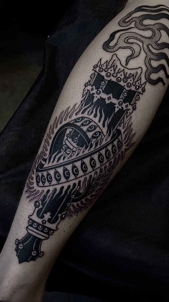 black_casket