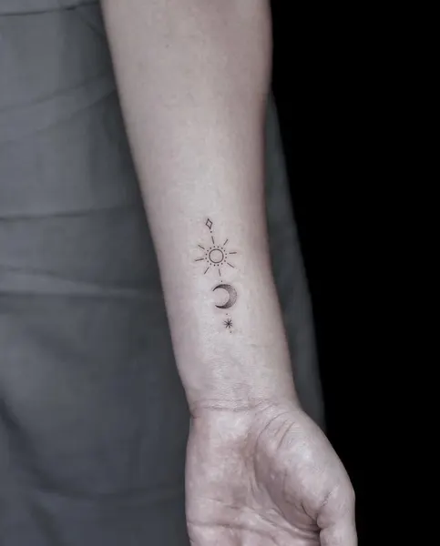 옴, Nature, 무한, 일식, 별자리, 오리엔탈, 처녀자리, 황소자리, 지혜, 토성, 비대칭, 쌍둥이자리