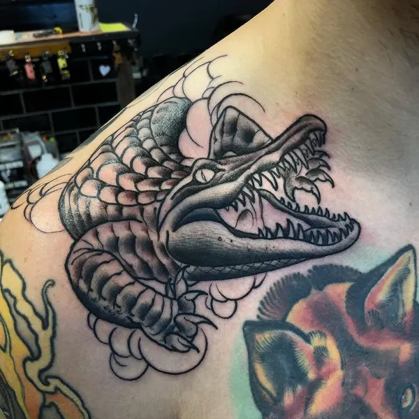 Dragon, 악어