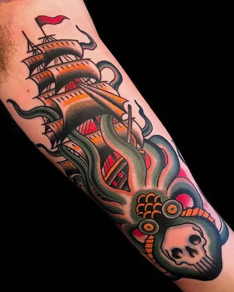 Full Circle Tattoo