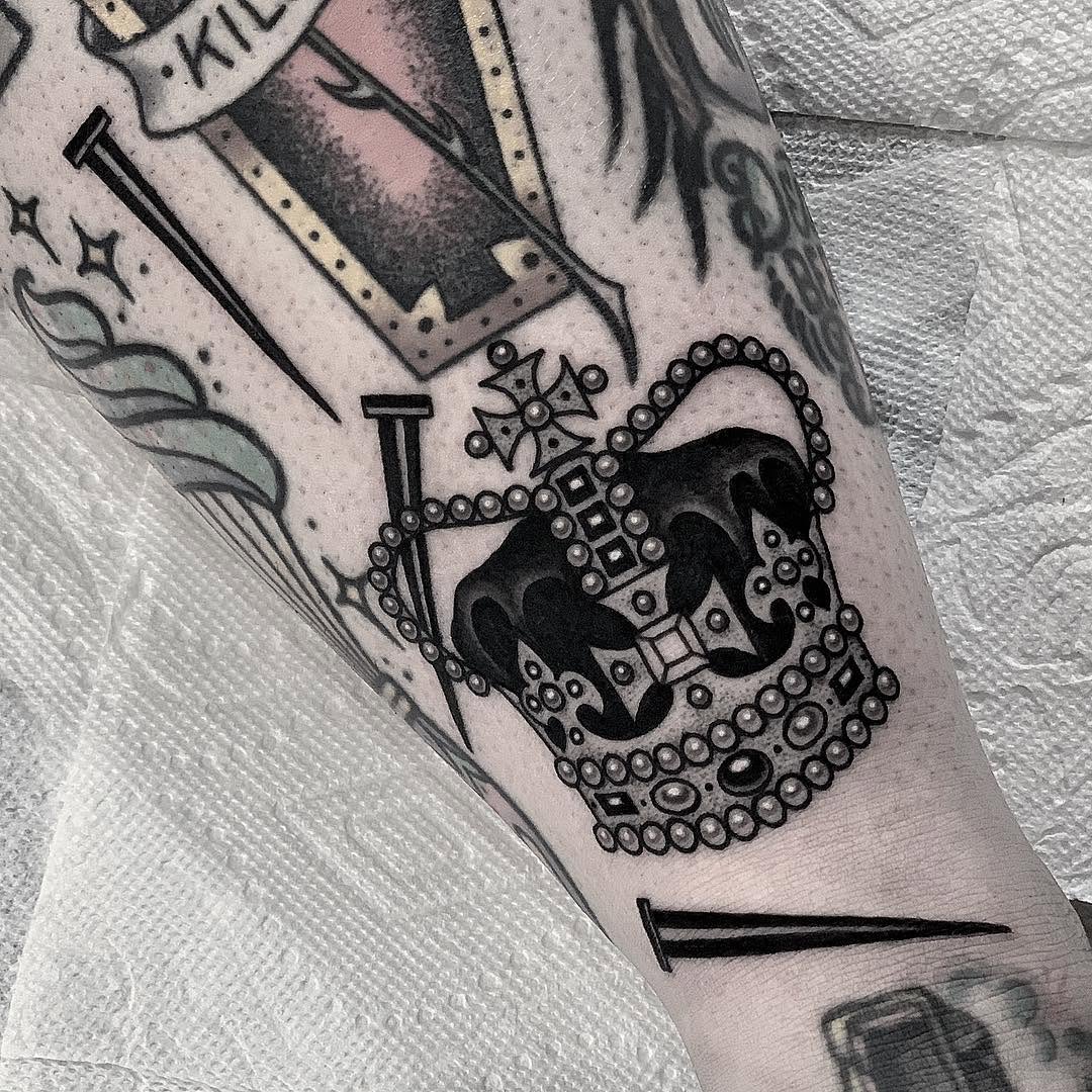black_casket