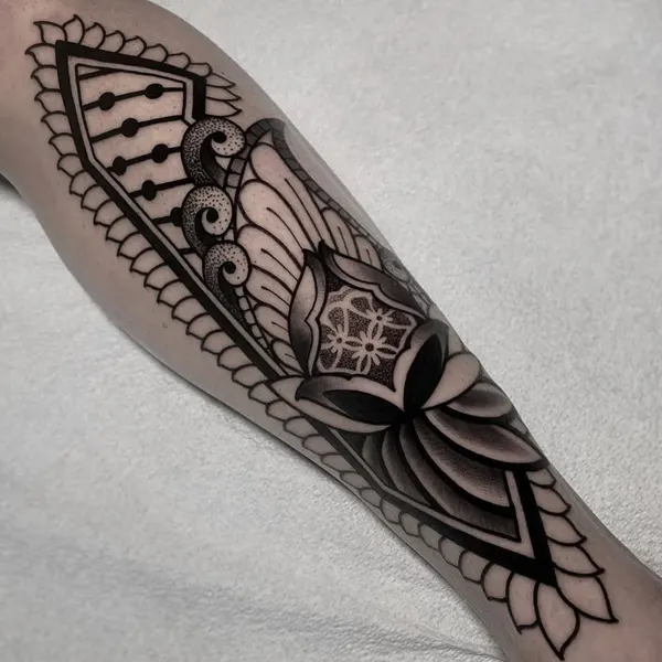 Full Circle Tattoo