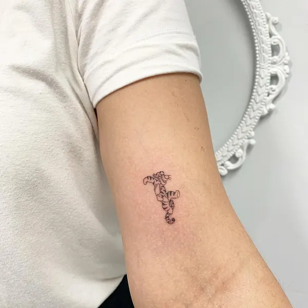 민화, 소년, 뇌신, 단청, 오니, 풍신, 한글, 한야, 해태, 게자리, 노리개, 삭얀트, 삼족오, 우키요에, 쌍둥이자리, 눈물, 단어, 밴드, 게이샤, 이니셜, 사수자리
