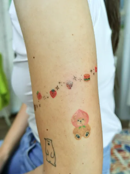한글, 노리개, 커버업, 패치워크, 버섯, 별들, 보석, 게자리, 무당벌레