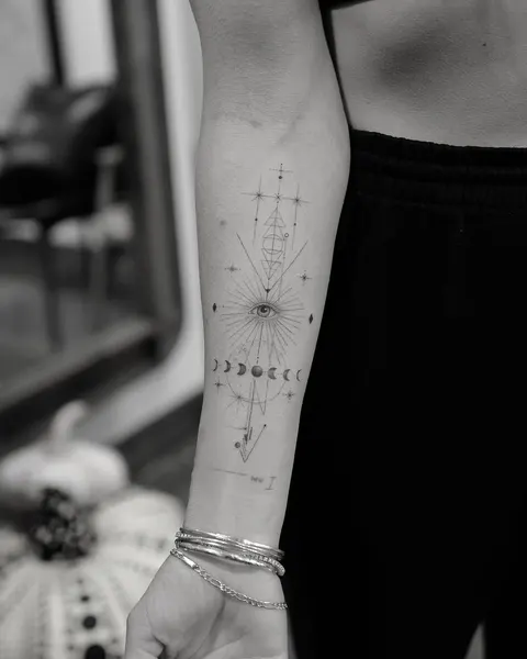 Geometric, Nature