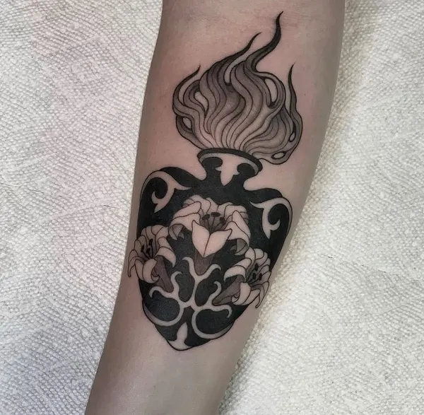 Full Circle Tattoo