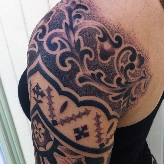 Full Circle Tattoo