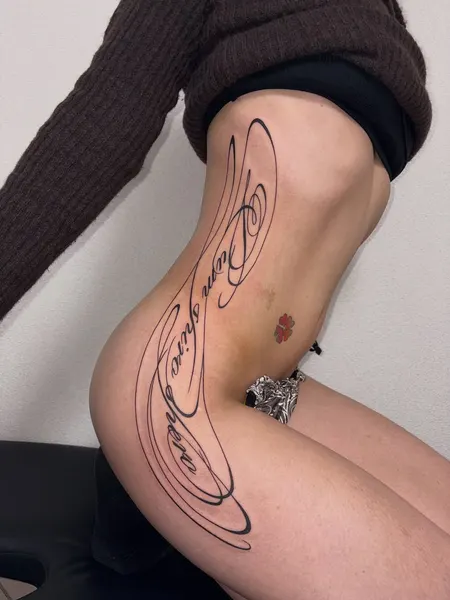 Lettering, 서명