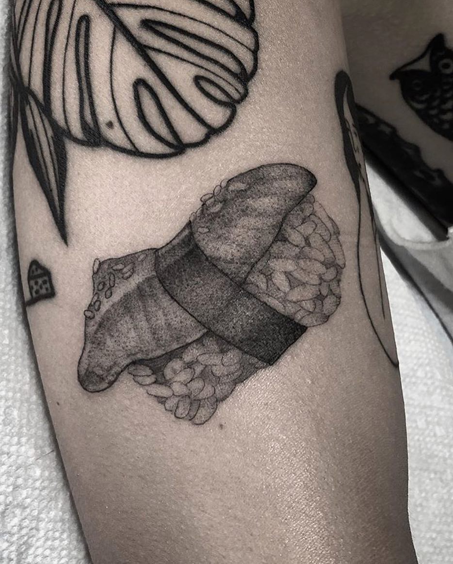 Full Circle Tattoo