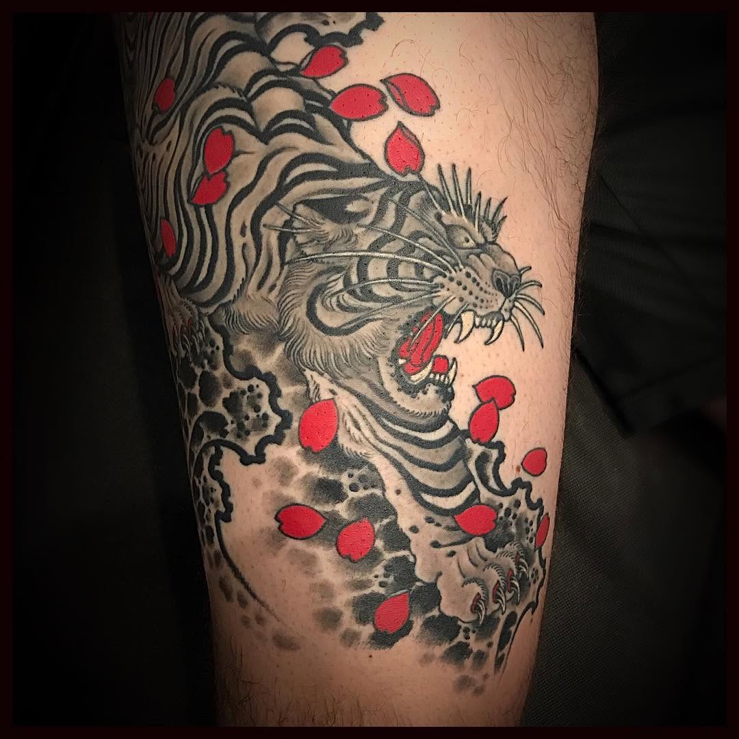 Tiger, 일본 용, 일본 구름, 한국 전통