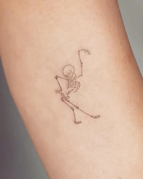 Lettering, 양자리, 사수자리, 염소자리, 전갈자리, 처녀자리, 천칭자리, 물고기자리, 작은 타투, 황소자리, 쌍둥이자리, 초소형 타투