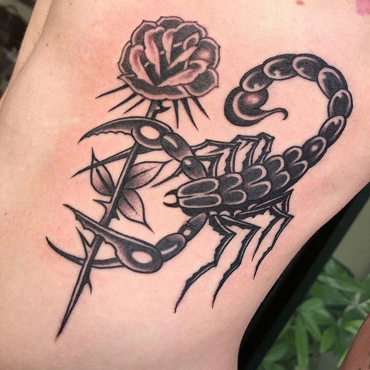 Full Circle Tattoo