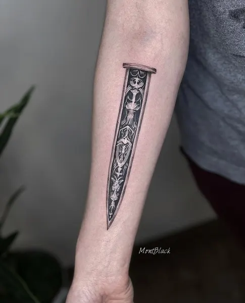검, 창, 칼, 도끼