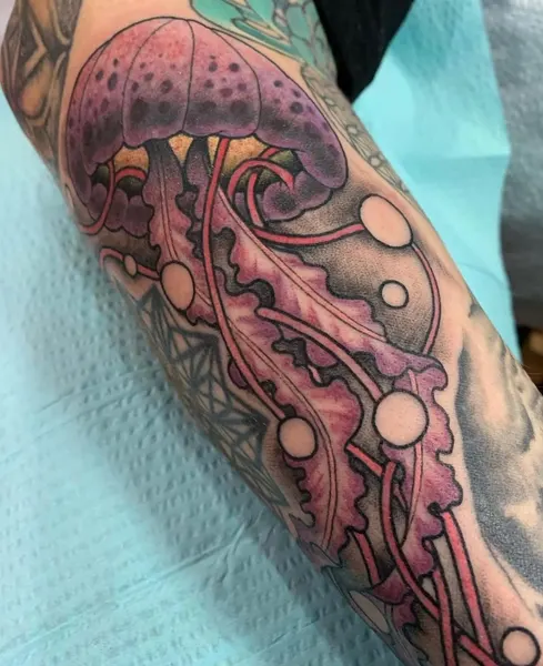 Full Circle Tattoo