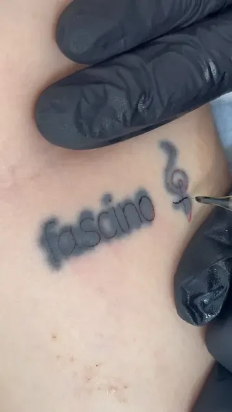 tattooist_arar